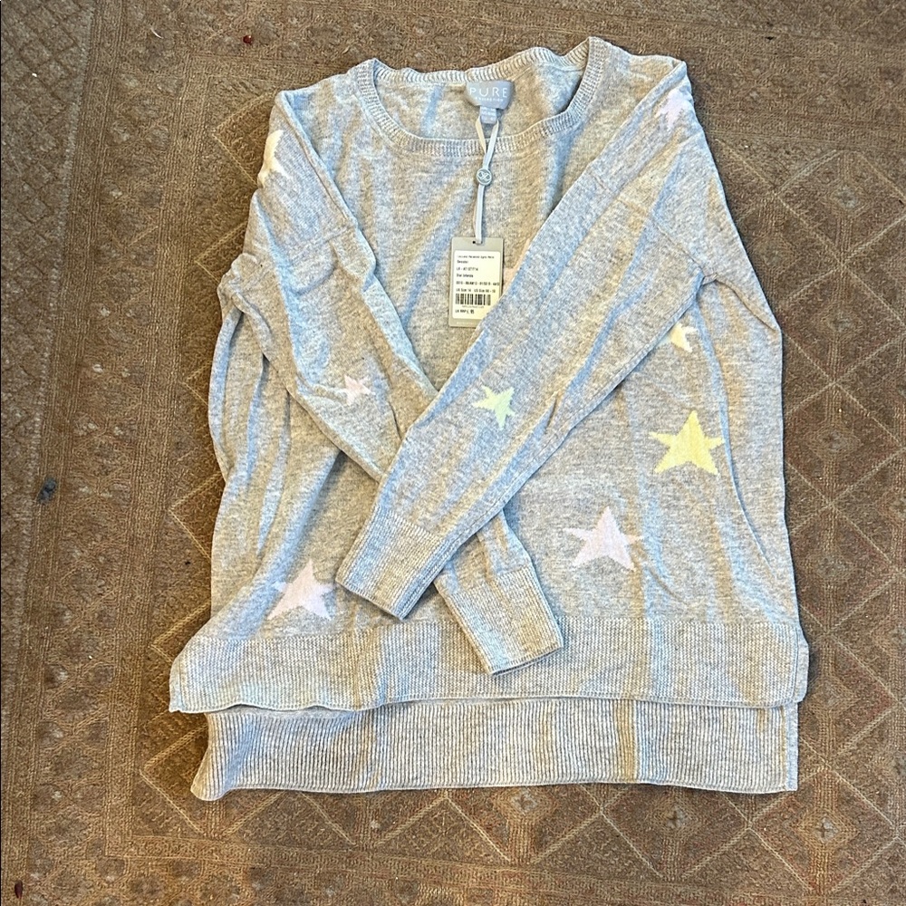 Pure Collection Gray Sweater with Star Design